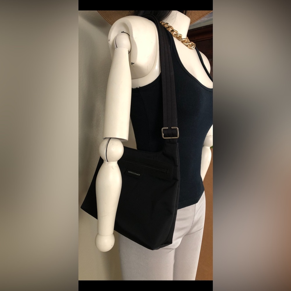 Longchamp Le Pliage Neo Flat Nylon Crossbody - Black - Picture 11 of 14